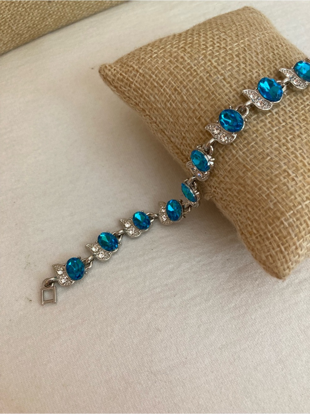 Blue and Clear Rhinestones Vintage Bracelet - Picture 8 of 10